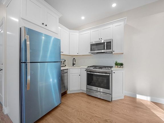 4th image of 95 Endicott St #2