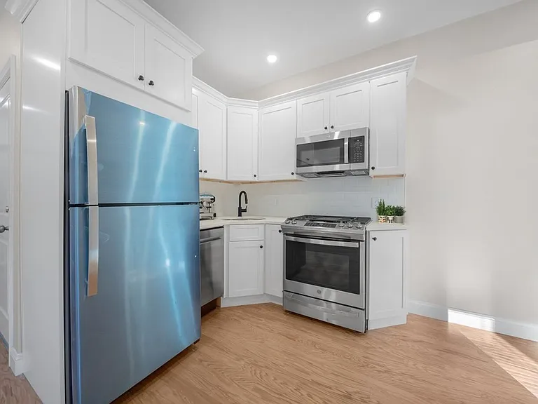95 Endicott St #2 — Photo 5