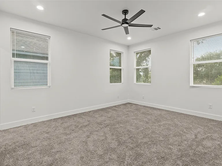 8127 Hoffman St — Photo 12