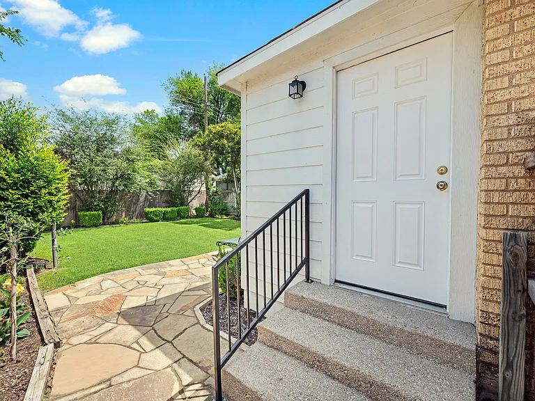 3812 Bunting Ave — Photo 17