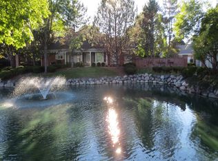 2028 Charter Point Dr, Arlington Heights, IL 60004