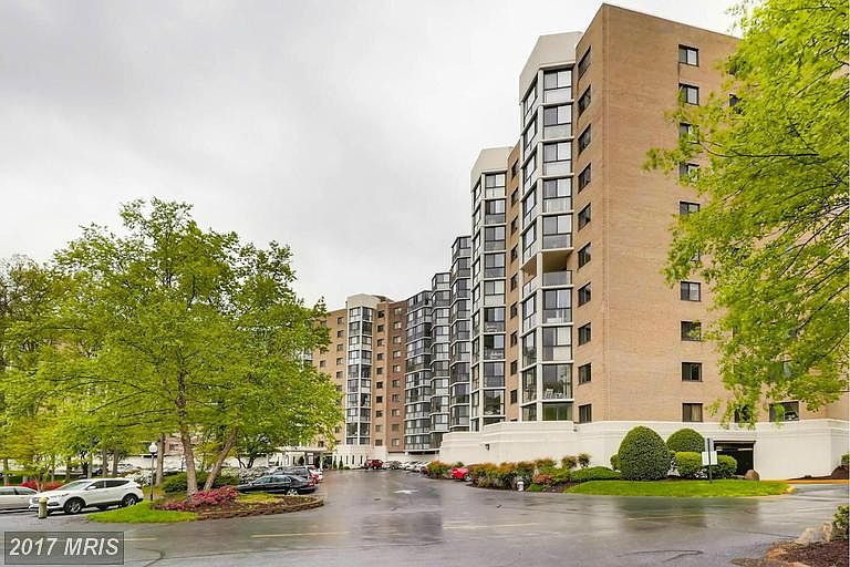 1st image of 15101 Interlachen Dr APT 320