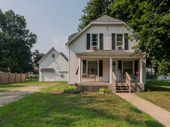 212 W James St, Lawrence, MI 49064