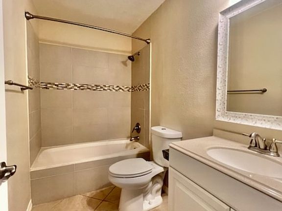 5th image of 748 Olivia Ct