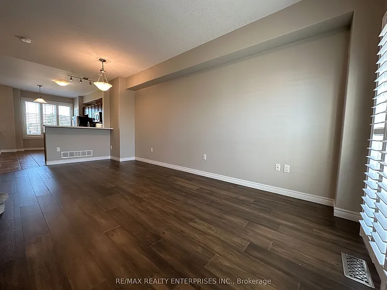69 Edenrock Dr — Photo 12