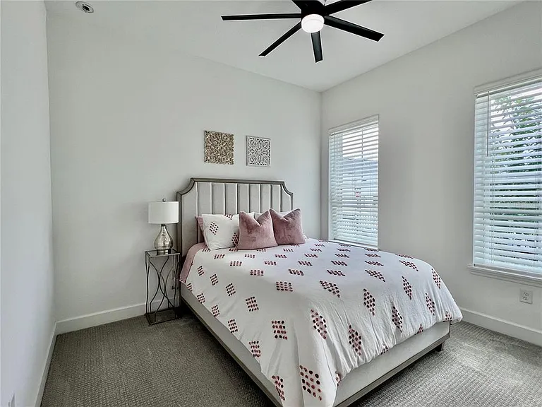 7002 Arnoldson St — Photo 30