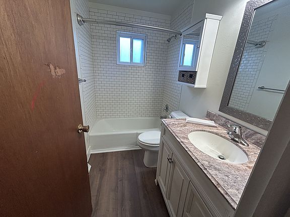5th image of 2313 Alderson Ave