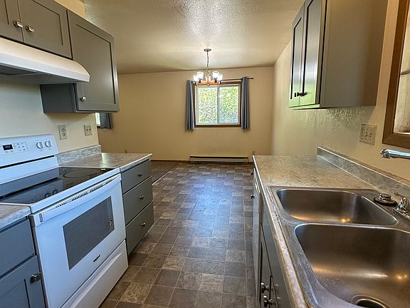 4th image of 57 Arrowwood Dr APT B