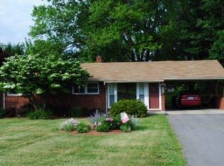 913 Brattonlawn Dr NE, Roanoke, VA 24012