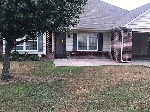 2nd image of 14824 S Fern Pl