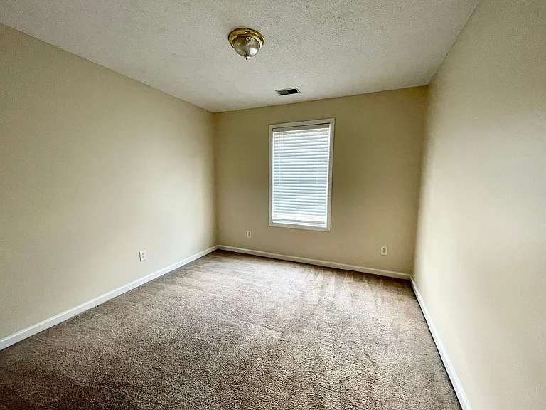 514 Heron Dr — Photo 12