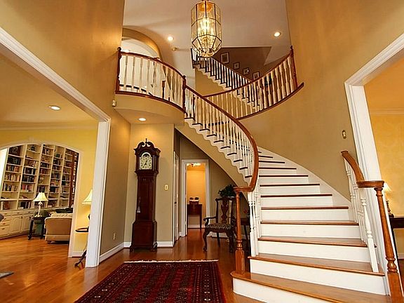 5th image of 15411 Brandonwood Ct