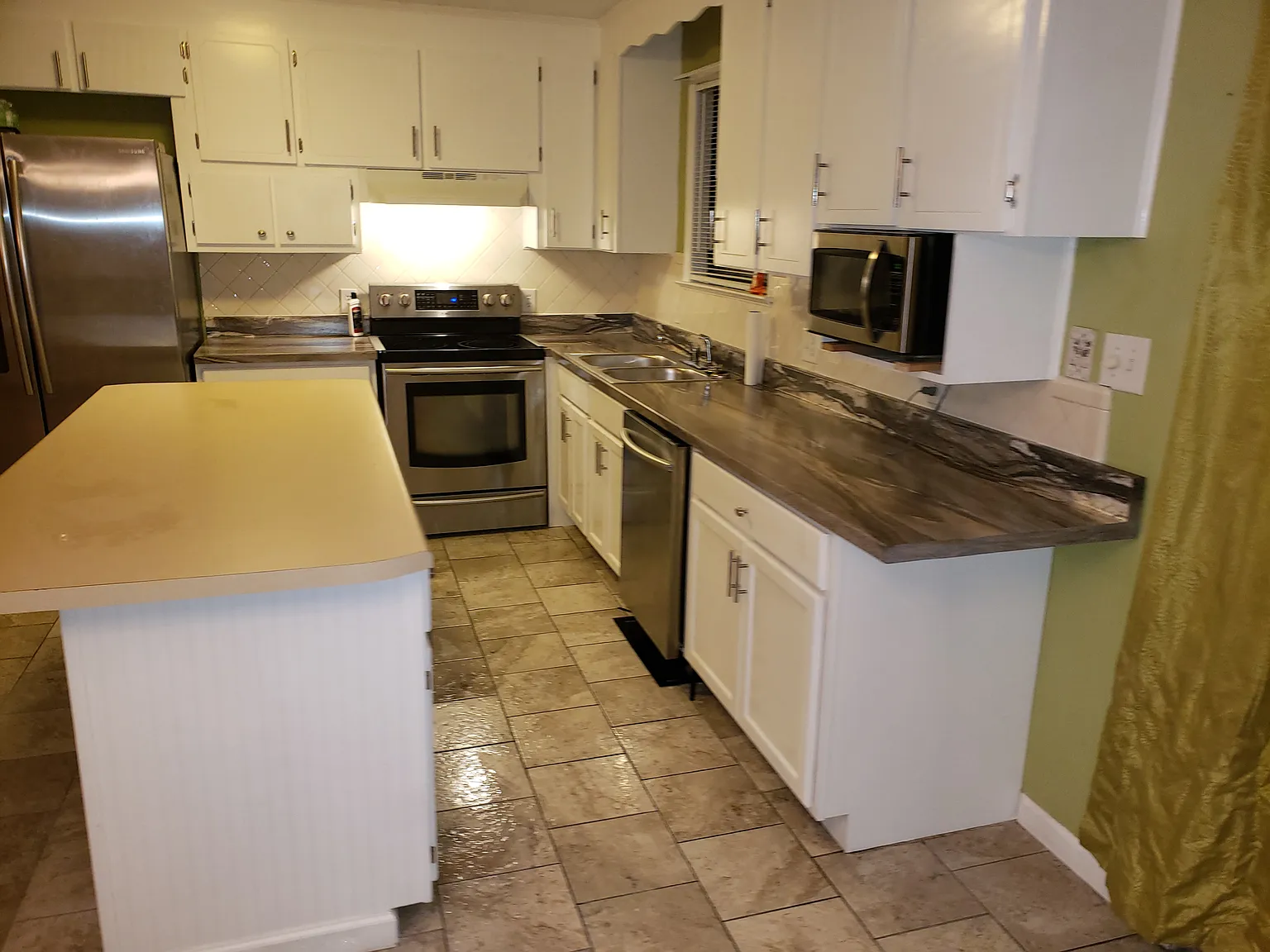 3 bed, 1660 sqft, $2,200 — Photo 4