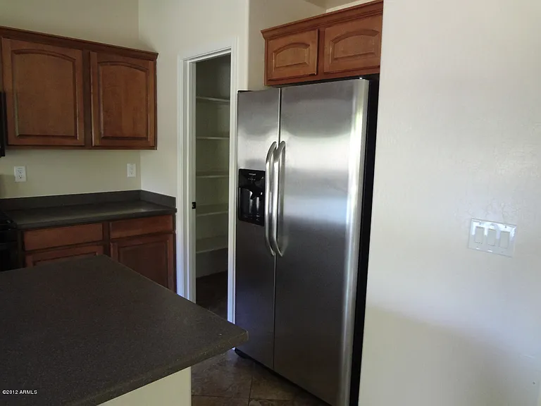 2972 E Franklin Ave — Photo 8