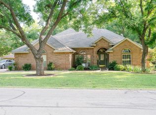 9216 Hanging Moss Dr, Granbury, TX 76049