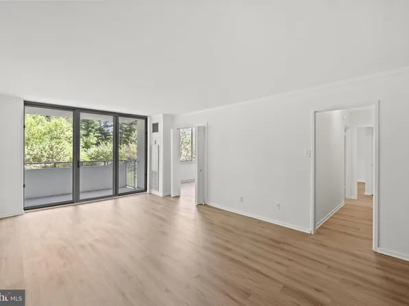 5101 River Rd APT 314, Bethesda, MD 20816