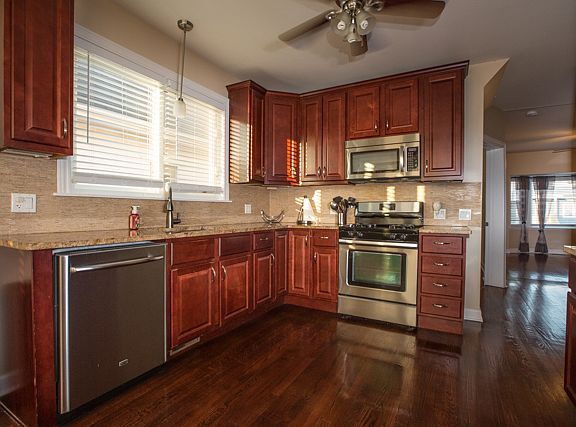 3rd image of 2224 N 74th Ct