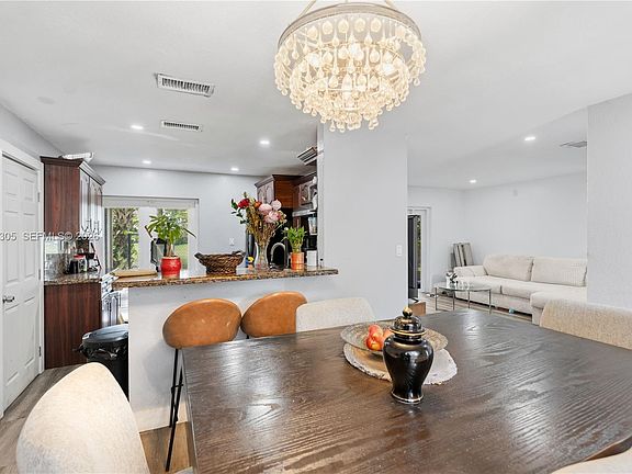 5th image of 3463 Cluster Rd