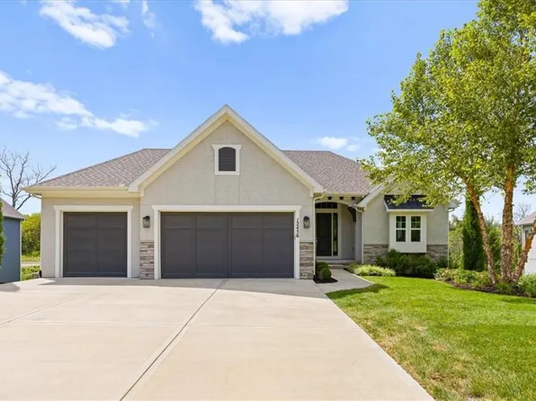 12456 S Barth Rd, Olathe, KS 66061
