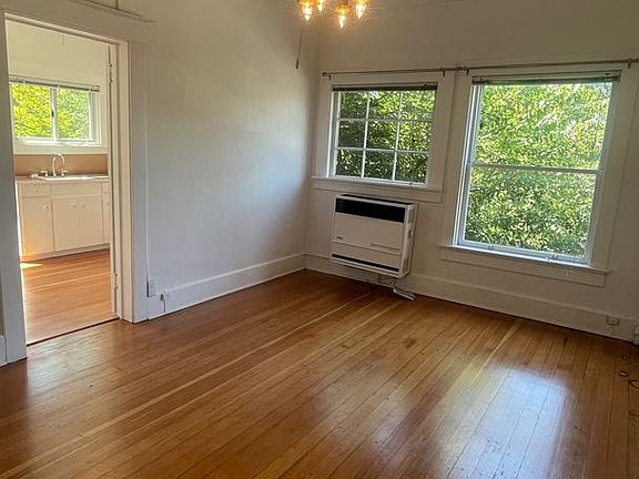 2nd image of 2434 SE Ankeny St APT 11