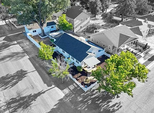 246 16th St Photo 1