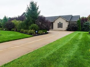 5395 Ledge Rock Dr, Rootstown, OH 44272
