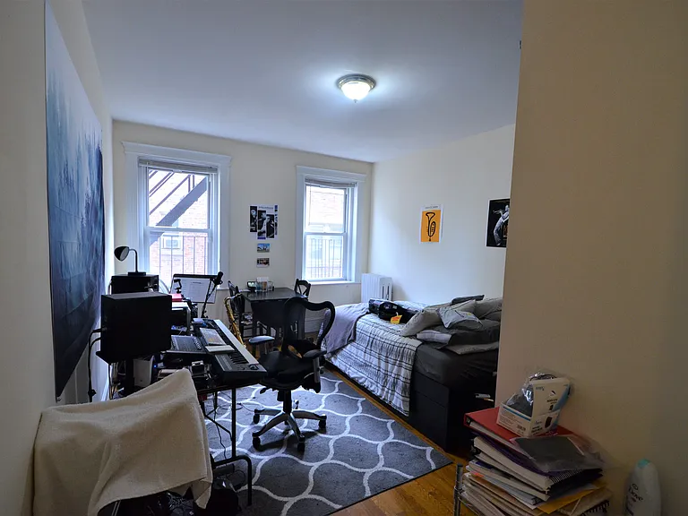 65 Burbank St #18 — Photo 4