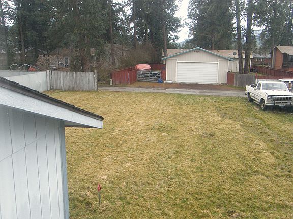 5th image of 1906 E 3rd Ave