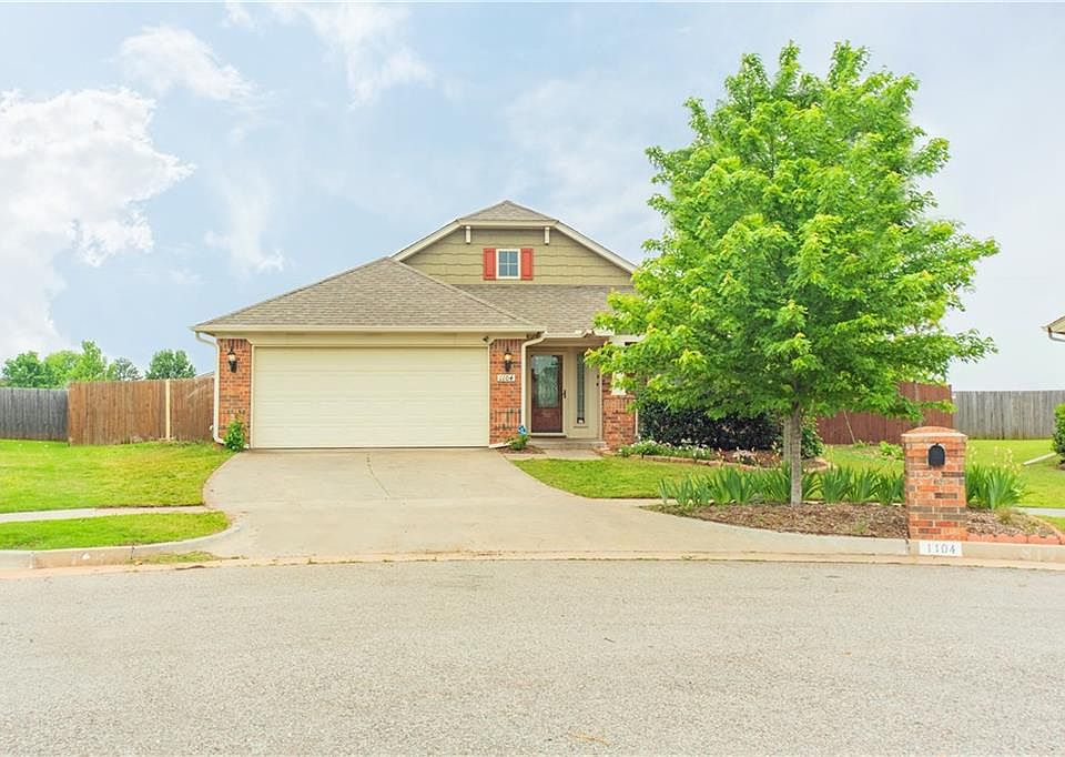 1st image of 1104 SW 160th Ct