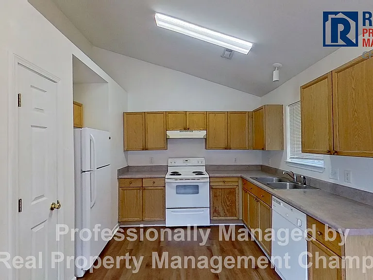 4252 Sunglow Dr — Photo 7
