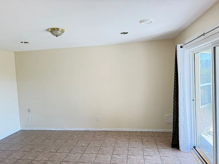 1-1669 Vineyard Dr #1 — Photo 11