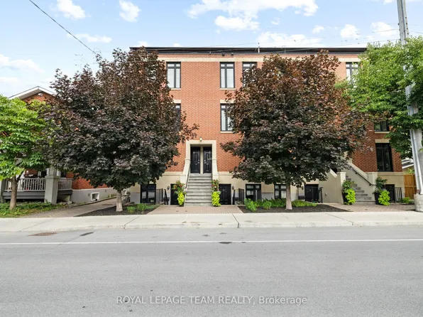 31 Springfield Rd #C, Ottawa, ON K1M 1C8