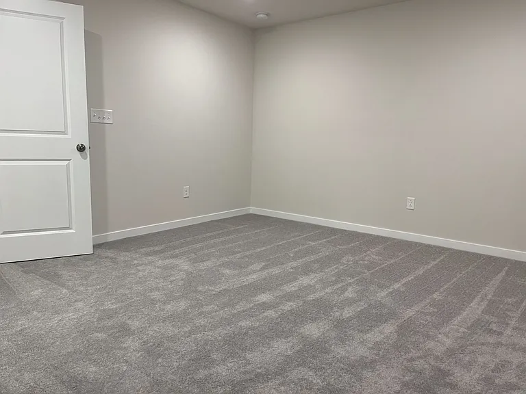 114 Continental Way — Photo 29