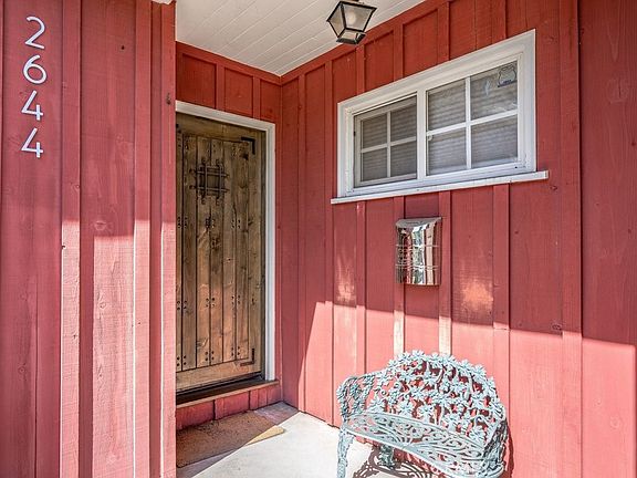 5th image of 2644 Mary St