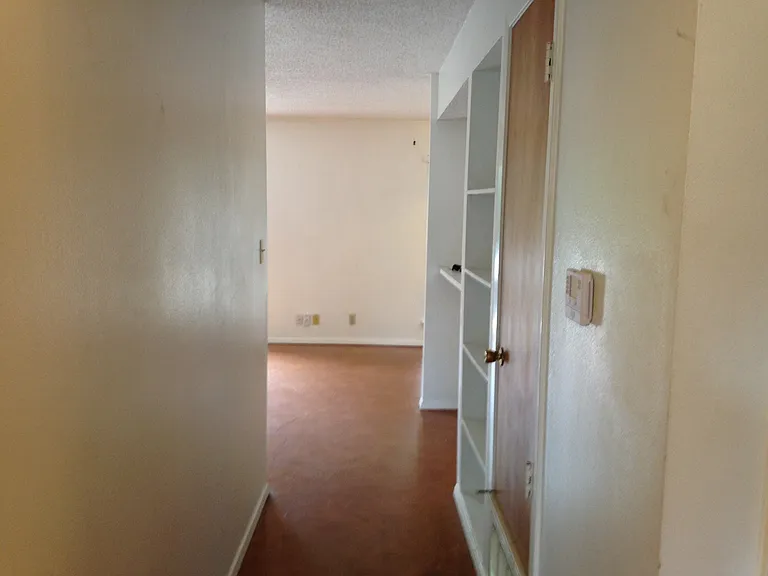 500 E Riverside Dr #211 — Photo 10