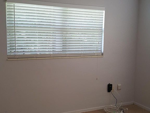 4th image of 2043B Couver Dr