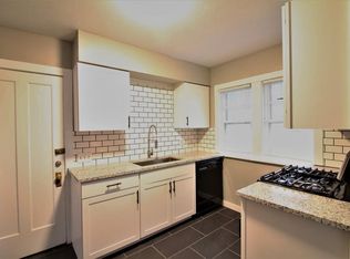 1625 Victoria Ave, Lakewood, OH 44107