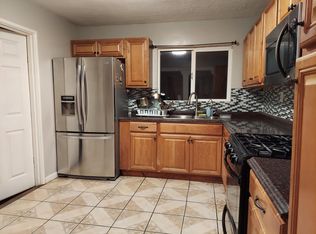 2633 N 8th St, Fresno, CA 93703