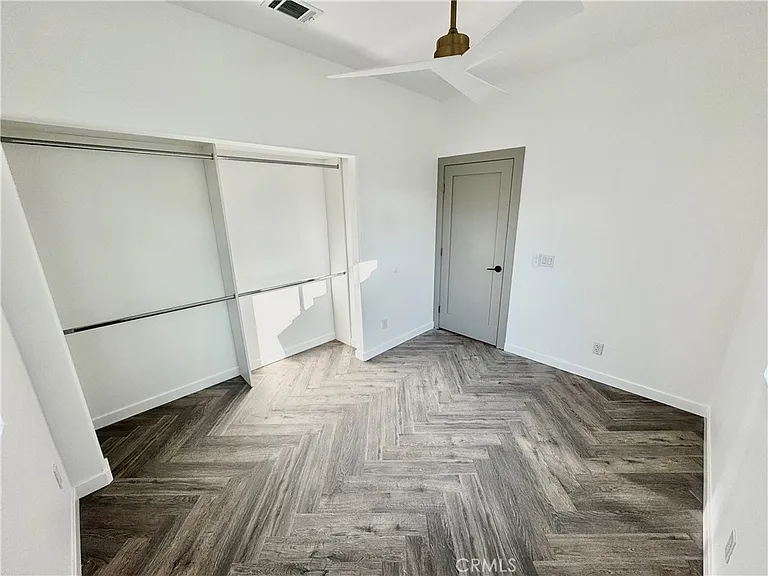2643 Summerchase Ave #B — Photo 13