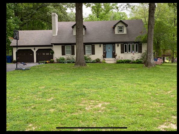 1535 London Dr