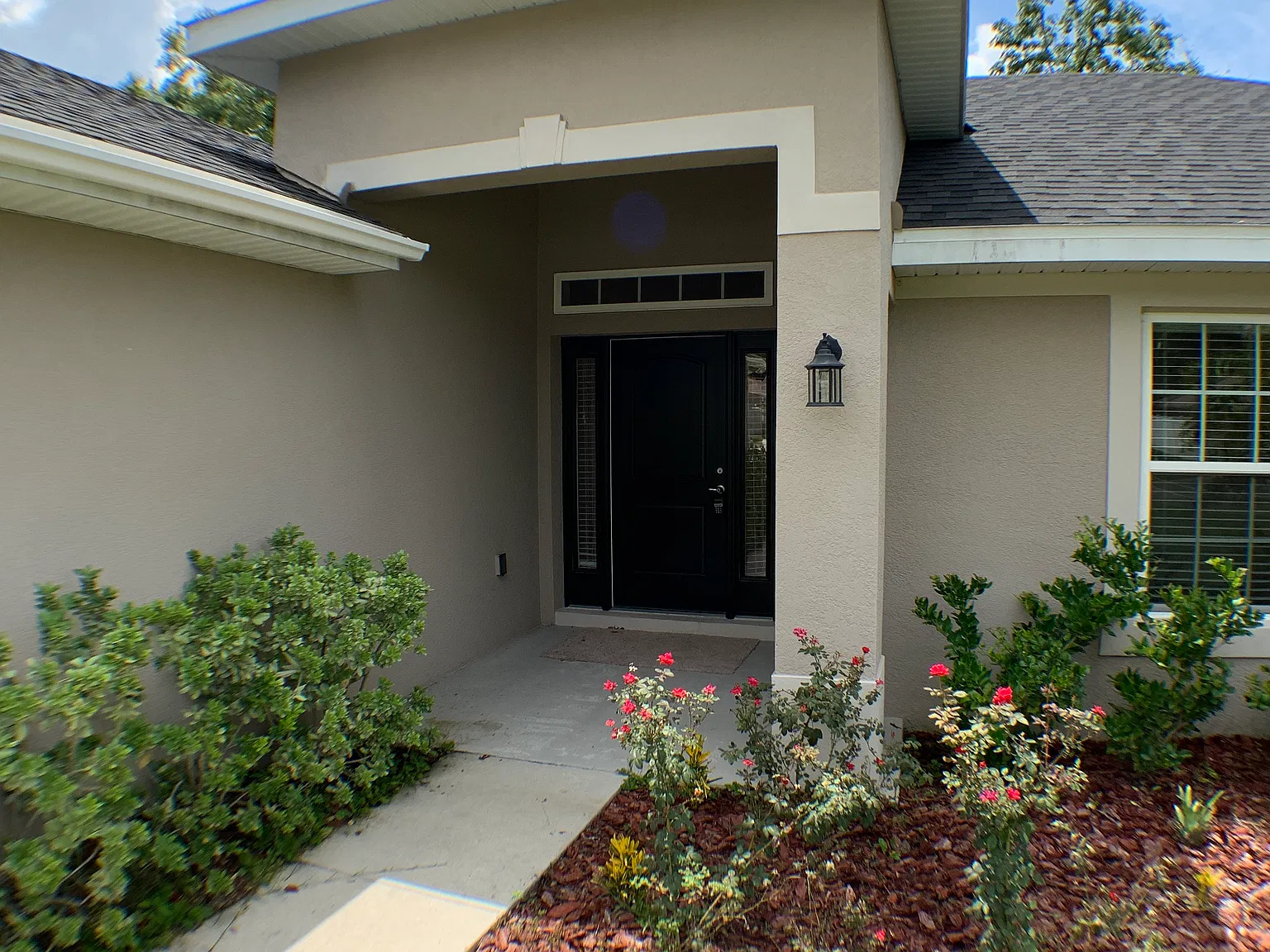 Beautiful 4 Bed 2 Bath Custom Home In Downtown Leesburg — Photo 2
