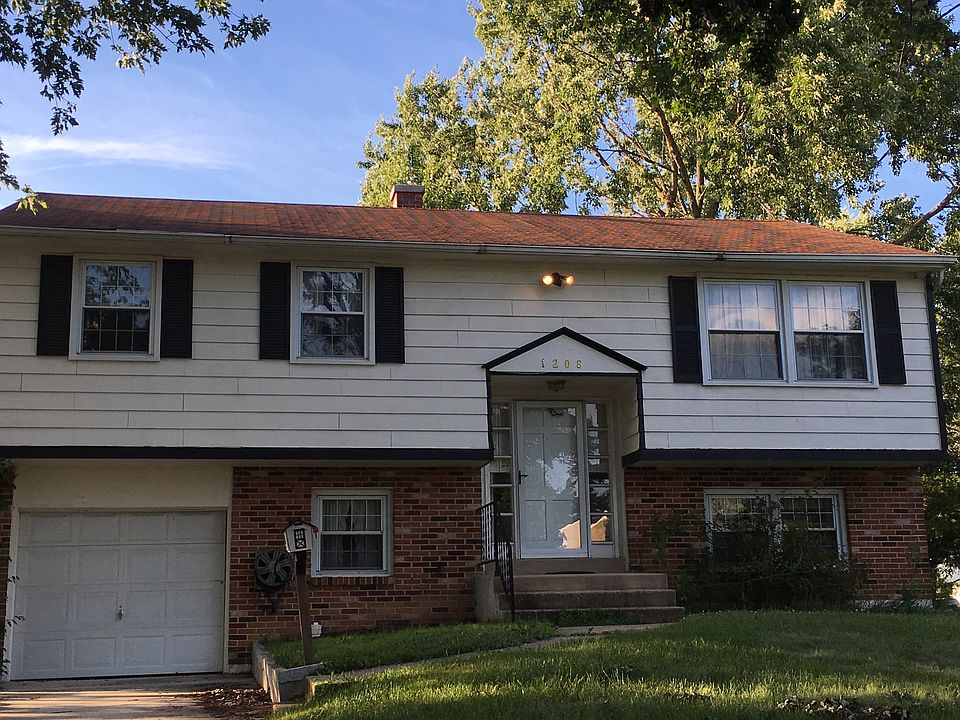 1st image of 1208 Yellowstone Dr