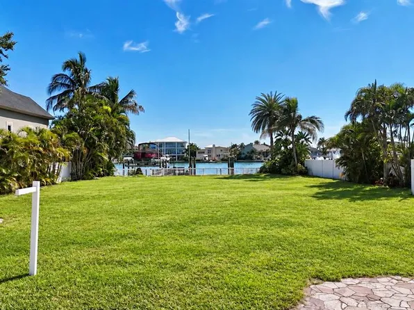 41 N PINE CIRCLE LOT 31, BELLEAIR, FL 33756