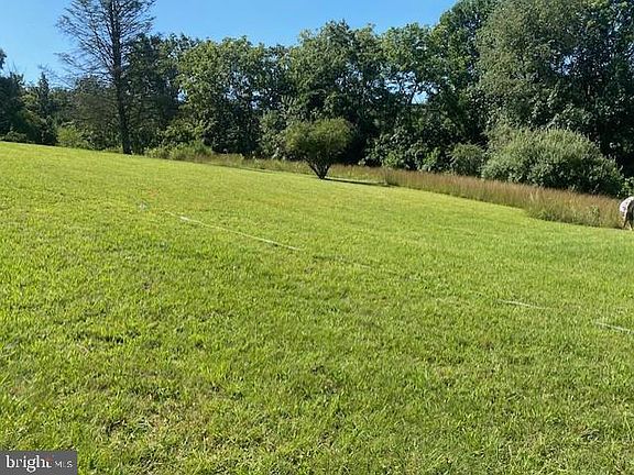 3rd image of 335 Pawnee Dr