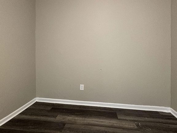 4th image of 708 W Marshall St #6
