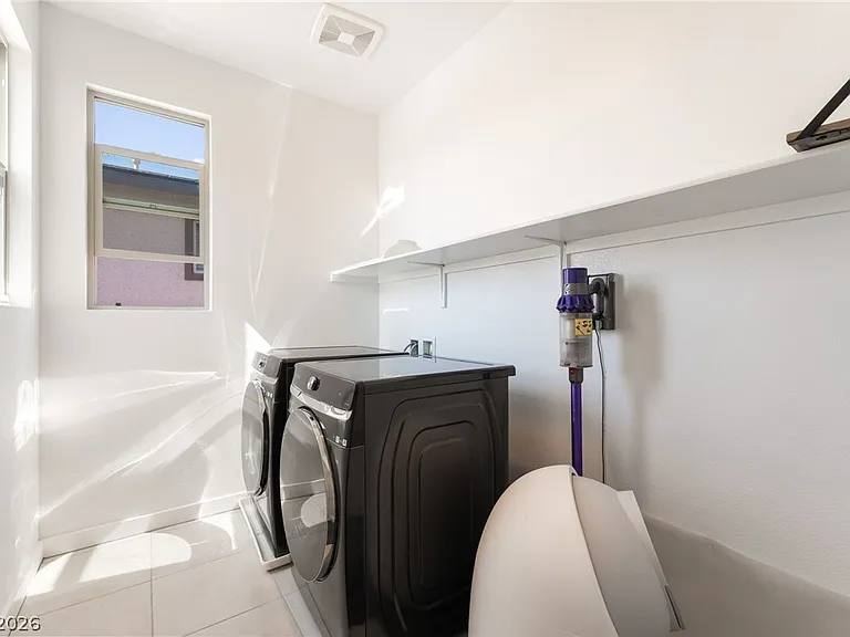 720 Emerson Creek Ct — Photo 24