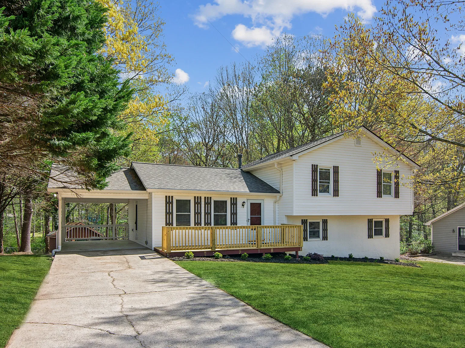 Charming Split-Level Home in Prime Lawrenceville Location — Photo 3