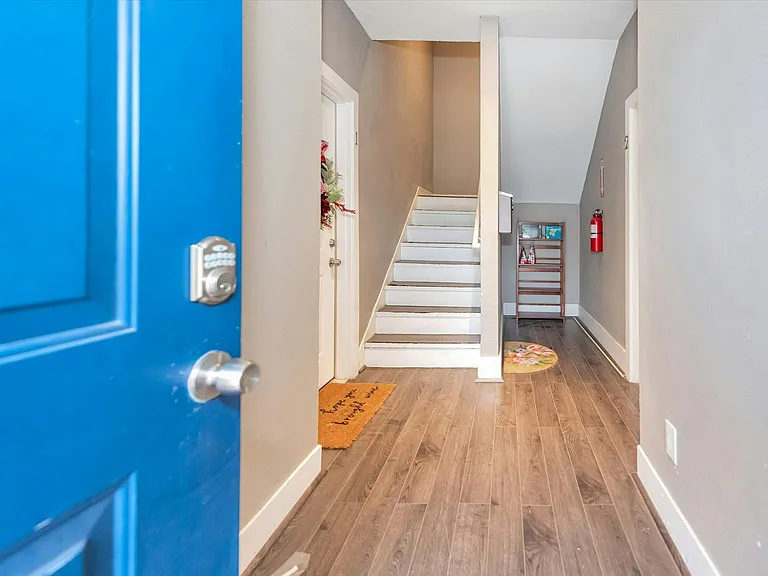 4114 Lamar St #1 — Photo 7
