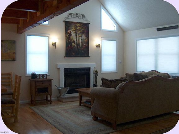 4th image of 1037 Cedar Dr