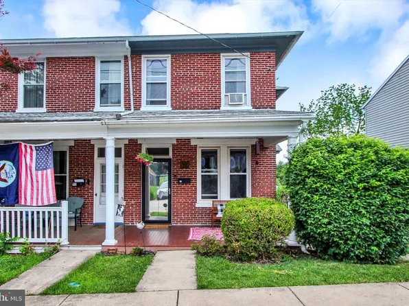46 S Franklin St, Dallastown, PA 17313